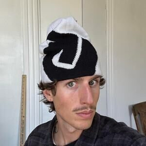 Vintage Y2K White Black Burton Ski Snowboard Beanie Skullcap